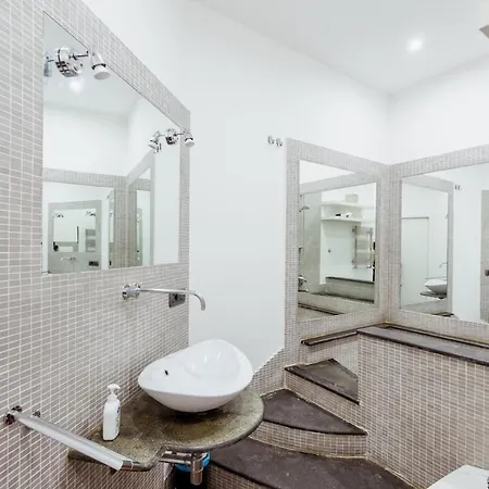Toledo Until 7 People 2 Bathrooms Naples