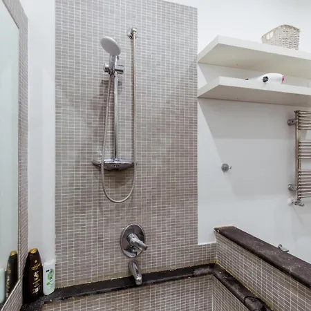 Toledo Until 7 People 2 Bathrooms Naples